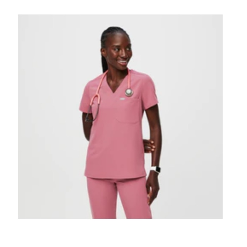Quartz BCA Catarina scrub top